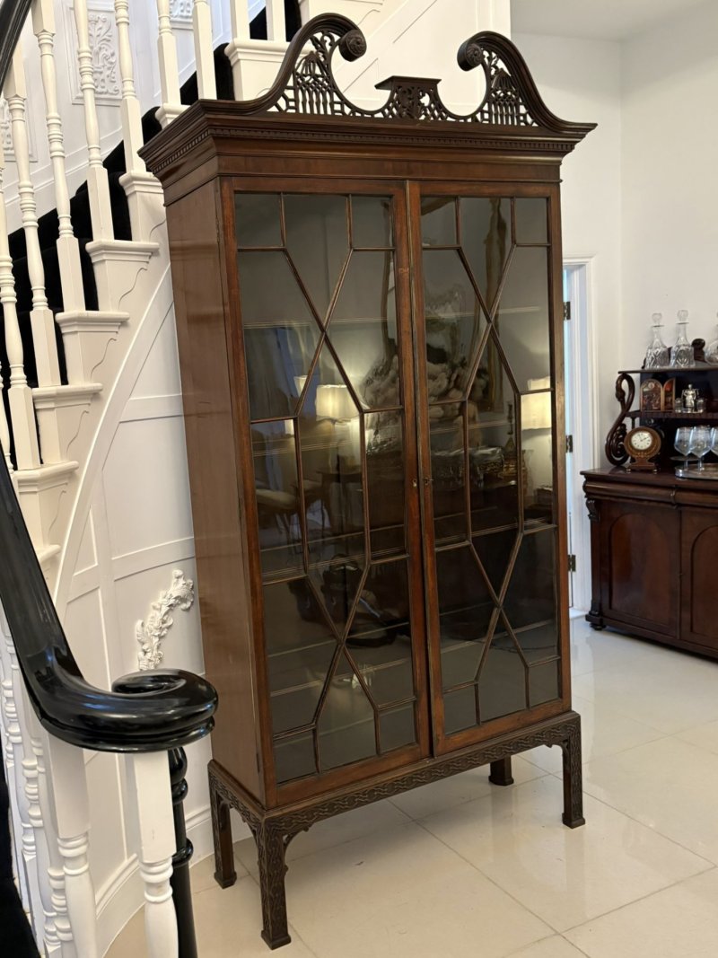 Outstanding Quality Large Antique Victorian Astral Glazed Carved Mahogany Bookcase - Image 6